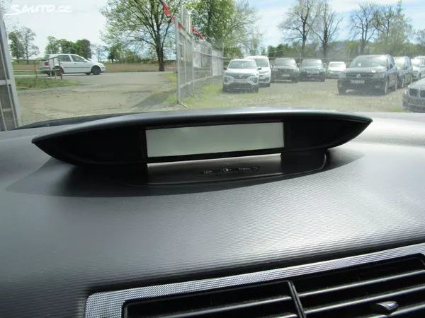 Citroën C4 1,6 - 88KW - NOVÁ STK+OLEJ - foto 13