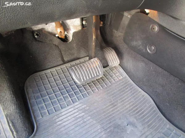 Ford S-MAX 2,0TDCi-96KW-AUTOMAT - foto 18