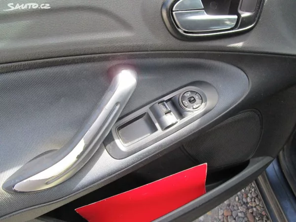 Ford S-MAX 2,0TDCi-96KW-AUTOMAT - foto 19