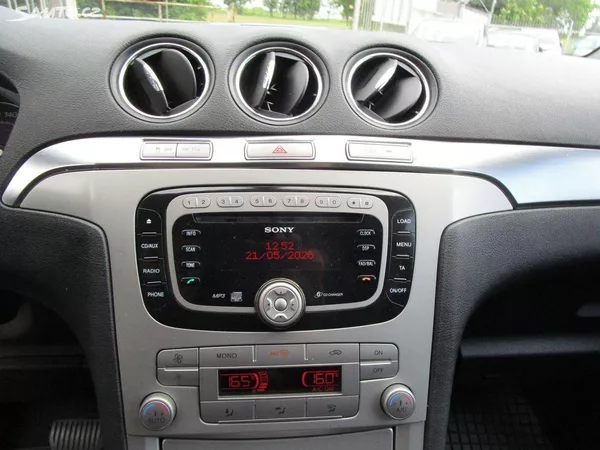 Ford S-MAX - foto 12