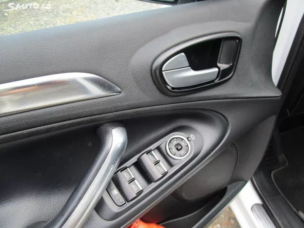 Ford S-MAX - foto 14