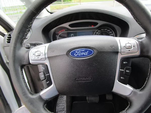 Ford S-MAX - foto 15