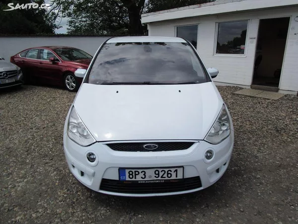 Ford S-MAX - foto 2
