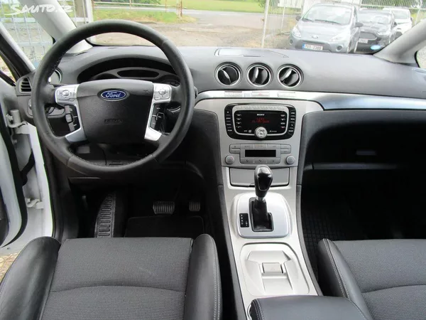 Ford S-MAX - foto 9