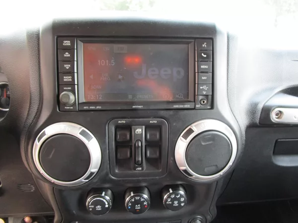 Jeep Wrangler 2,8D-147KW-4x4+NOVÝ OLEJ - foto 15