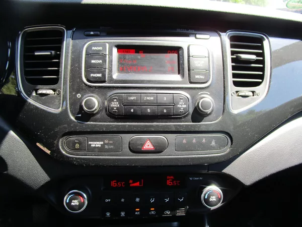 Kia Carens - foto 15