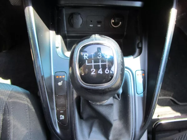 Kia Carens - foto 16