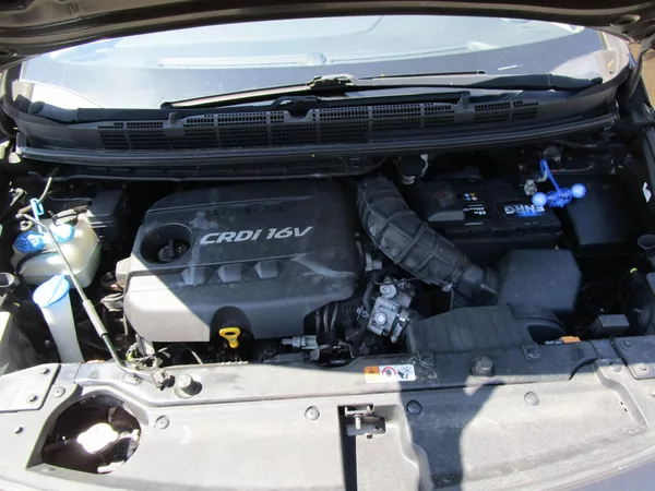 Kia Carens - foto 17