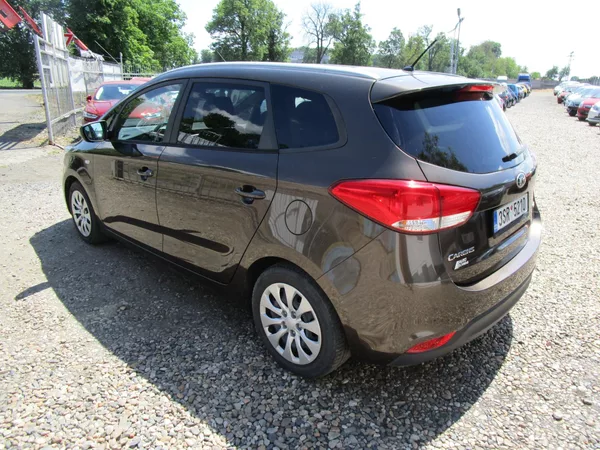 Kia Carens - foto 4