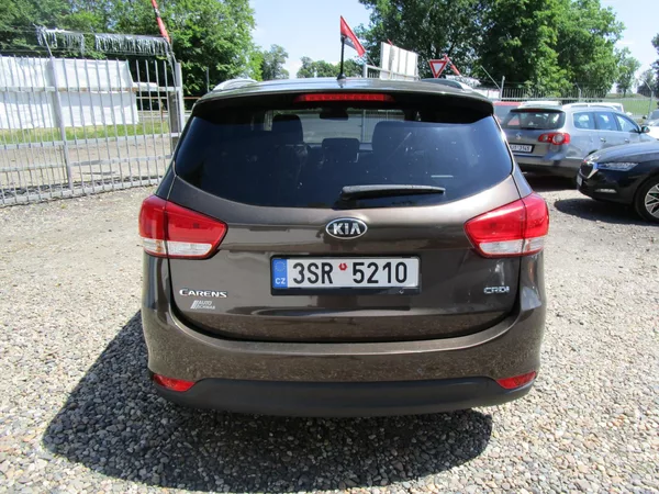 Kia Carens - foto 5