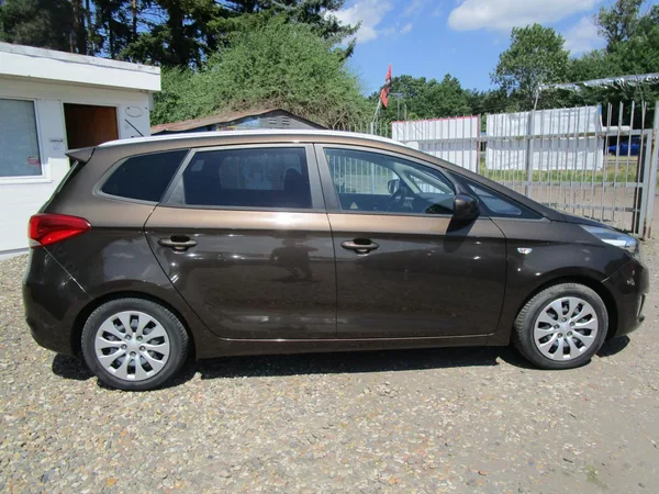 Kia Carens - foto 6