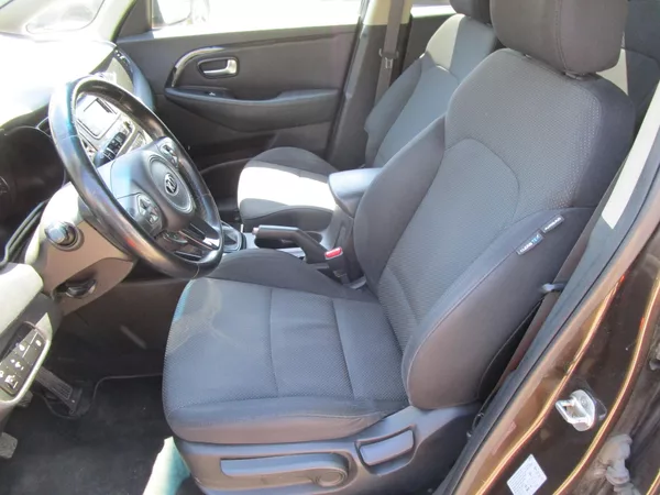 Kia Carens - foto 9