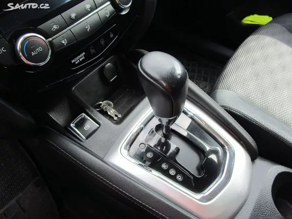 Nissan Qashqai 1,6DCI-96KW-AUTOMAT - foto 19