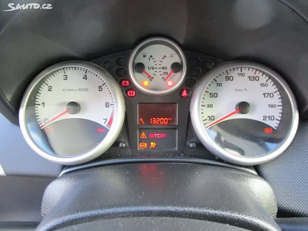Peugeot 207 1,4 - 54KW + BATERIE - foto 14
