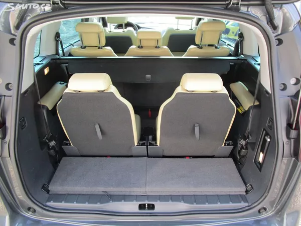 Peugeot 5008 1,6 - 115KW - NOVÁ STK - foto 17