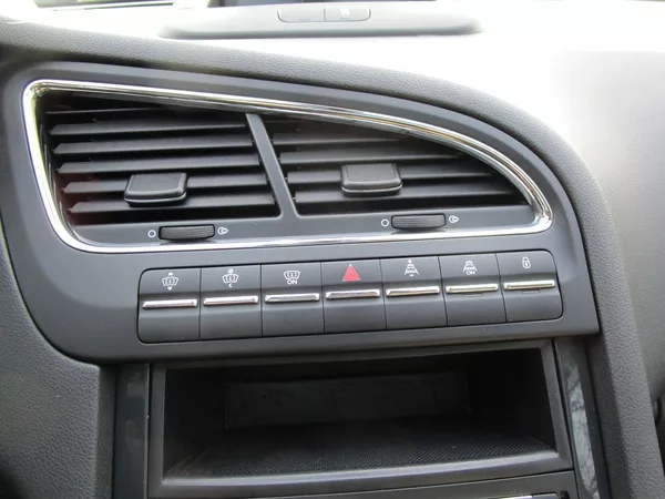 Peugeot 5008 1,6 - 115KW - NOVÁ STK - foto 22