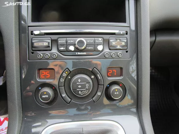 Peugeot 5008 1,6 - 115KW - NOVÁ STK - foto 28