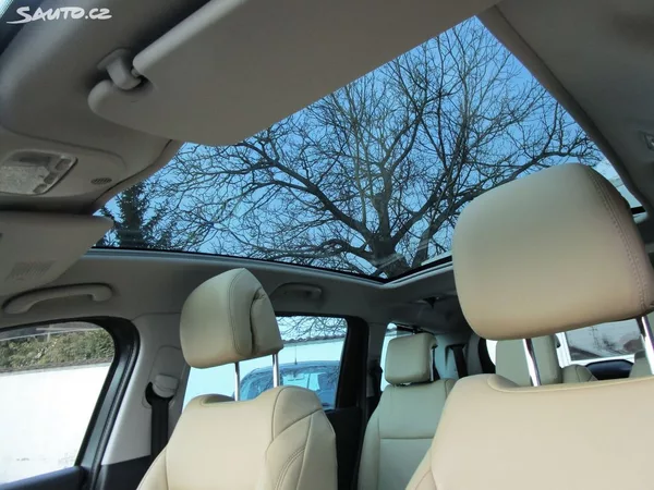Peugeot 5008 1,6 - 115KW - NOVÁ STK - foto 32