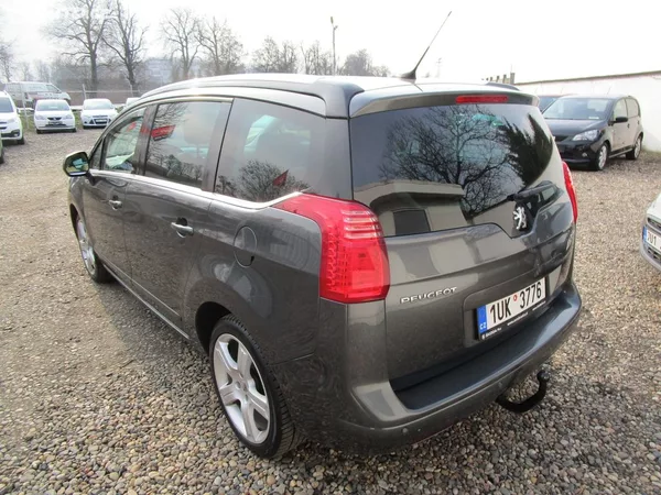 Peugeot 5008 1,6 - 115KW - NOVÁ STK - foto 5