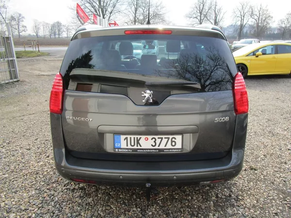 Peugeot 5008 1,6 - 115KW - NOVÁ STK - foto 6