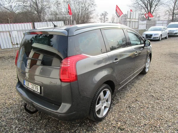 Peugeot 5008 1,6 - 115KW - NOVÁ STK - foto 7