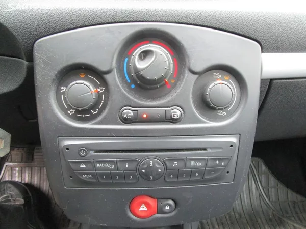 Renault Clio 1,2-55KW-1.MAJITEL-KOUPEN V ČR - foto 16
