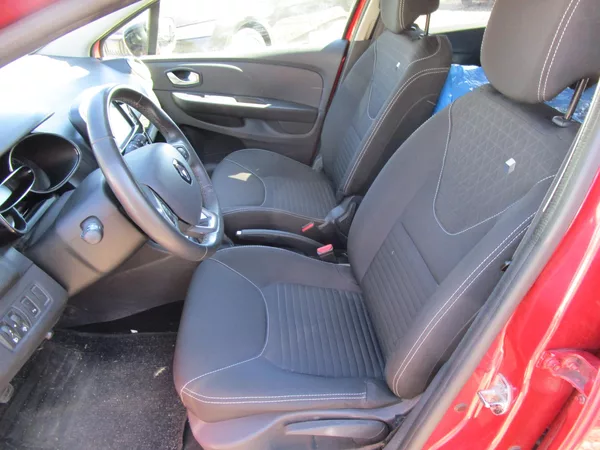 Renault Clio - foto 13