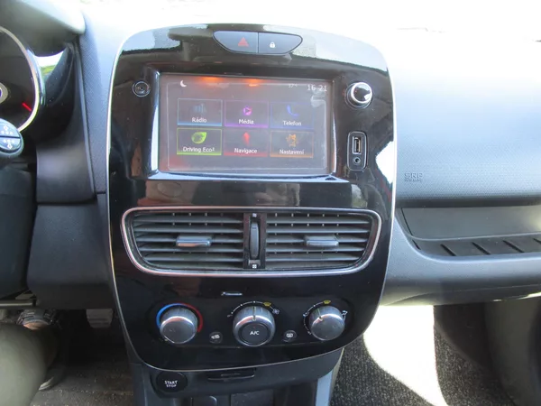 Renault Clio - foto 16