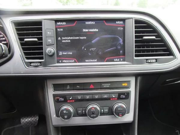 Seat Leon 1,5TSI-DSG-110KW-NOVÝ OLEJ - foto 15