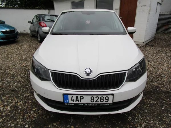 Škoda Fabia - foto 2