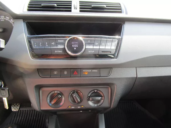 Škoda Fabia 1,0 TSI-70KW-ZÁNOVNÍ STK+OLEJ - foto 11