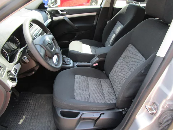 Škoda Octavia 1,6TDI-77KW- KOUPENA v ČR - foto 8