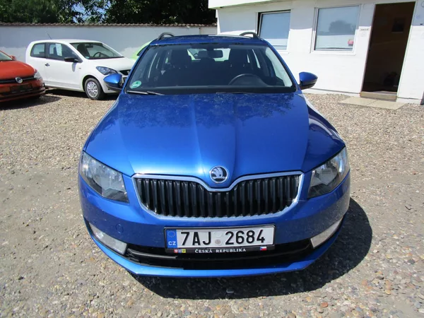 Škoda Octavia 1,6TDI-66KW- KOUPENA V ČR - foto 2