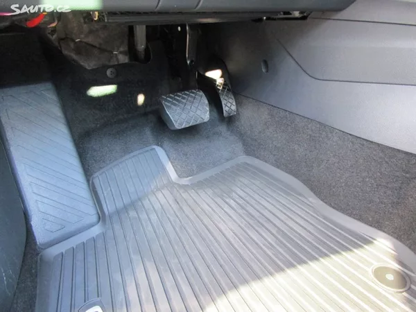Škoda Octavia 1,0TSI-81KW-NOVÁ STK+OLEJ - foto 20