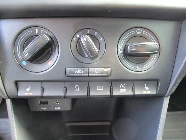 Škoda Rapid - foto 14