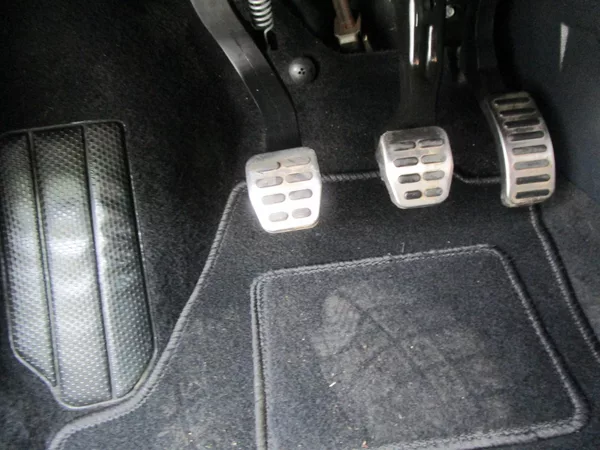 Škoda Roomster 1,2TSI-63KW-NOVÁ STK - foto 16