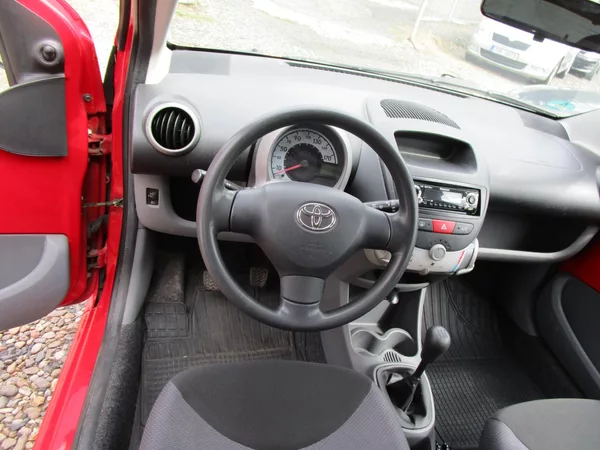 Toyota Aygo 1,0-50KW-NOVÁSTK - foto 9