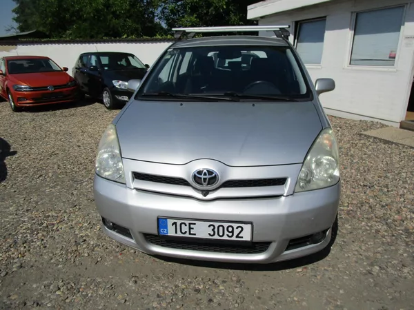 Toyota Corolla Verso 2,0D-85KW - foto 2