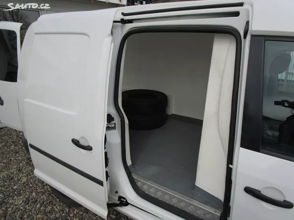 Volkswagen Caddy 1,6TDi-75KW- NOVÁ STK+SERVISKA - foto 11