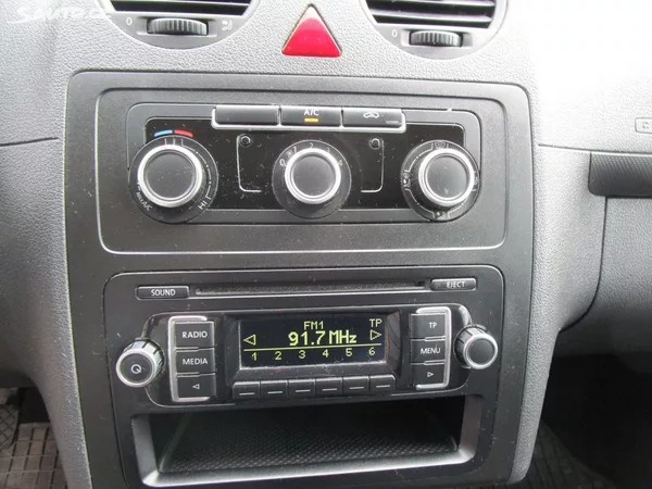 Volkswagen Caddy 1,6TDi-75KW- NOVÁ STK+SERVISKA - foto 15