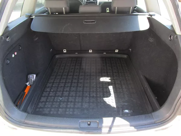 Volkswagen Golf 1,9TDI-77KW - foto 6