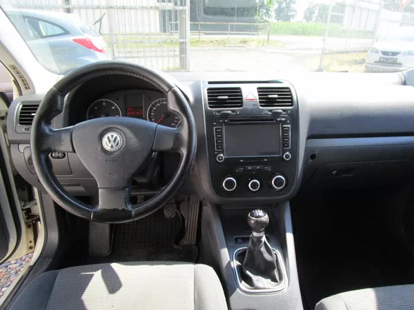 Volkswagen Golf 1,9TDI-77KW - foto 9