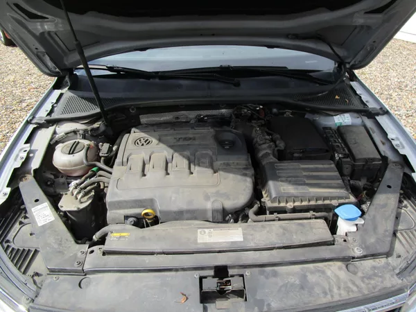 Volkswagen Passat 1,6TDI-88KW-DSG+ZÁVĚS - foto 16