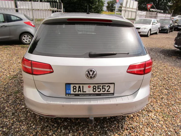 Volkswagen Passat 1,6TDI-88KW-DSG+ZÁVĚS - foto 4