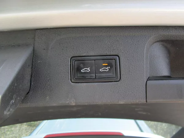 Volkswagen Passat 1,6TDI-88KW-DSG+ZÁVĚS - foto 7