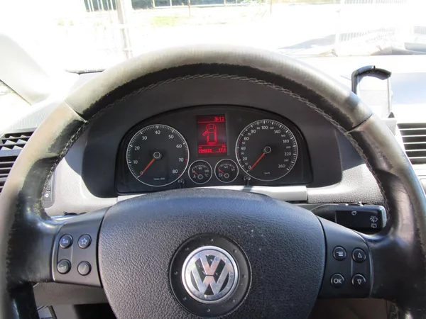 Volkswagen Touran 2,0i-80KW-POHON BENZÍN+ CNG - foto 10
