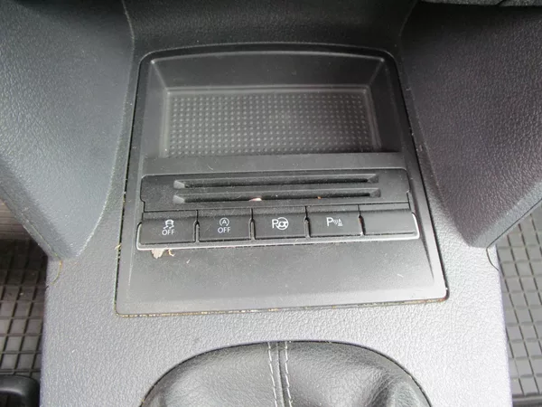 Volkswagen Touran 2,0TDI-103KW-NOVÁ STK - foto 14