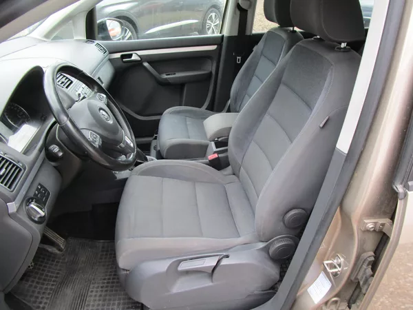 Volkswagen Touran 2,0TDI-103KW-NOVÁ STK - foto 7