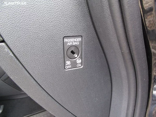 Volkswagen Touran 1,2TSI-81KW-NOVÁ STK+OLEJ - foto 30