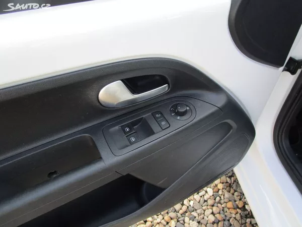 Volkswagen up! 1,0MPI - 48KW - NOVÁ STK - foto 15